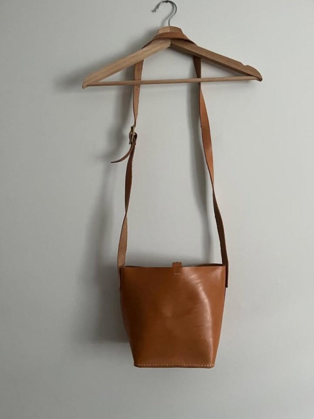 Luna Goods Vegetable tanned leather crossbody bag NEW - Picture 3 of 4